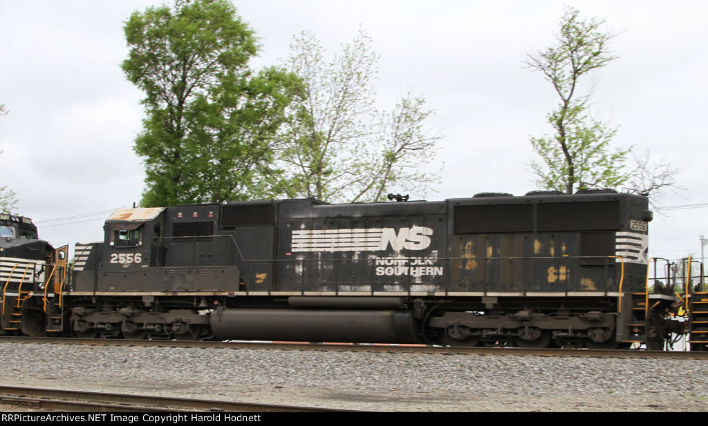 NS 2556 looks ready for a paint job